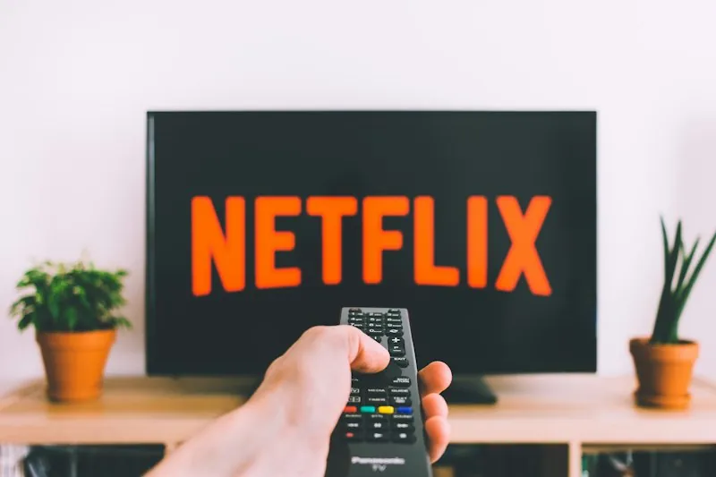 Built-in EPG TV guide and catch-up feature